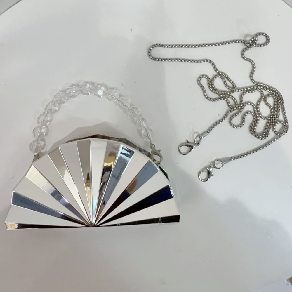 Women Bags Golden - Luxuriöse Einfarbige Mini-Tasche Glänzende Oberfläche Fächerförmige